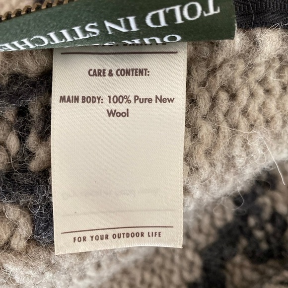 REI a wilderness spirit born 1938 limited addition 100% wool cowichan syle - Picture 10 of 12